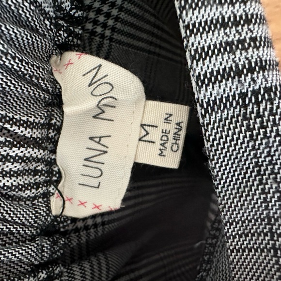 Ladies Plaid/houndstooth Cropped Pants Size Medium - Picture 3 of 8